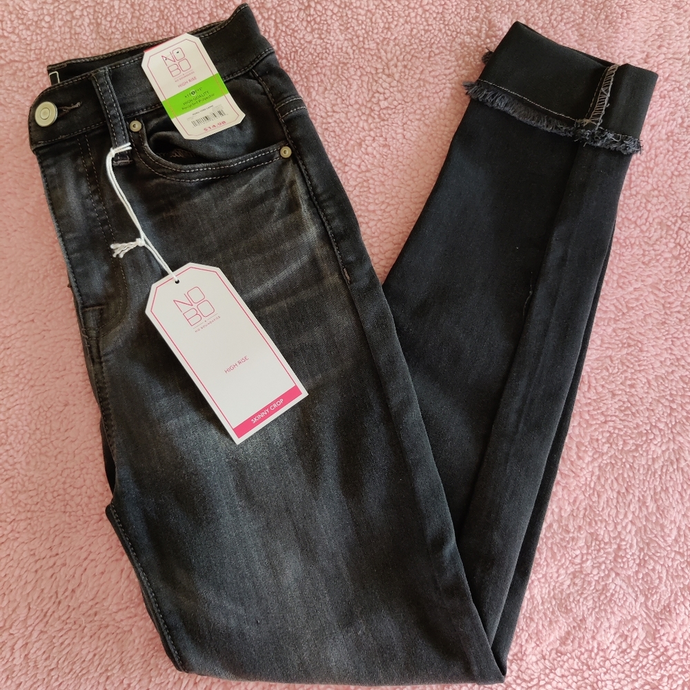 No Boundaries Cropped Skinny Pants